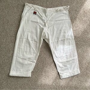 White Pants - Capri length - Tie waist